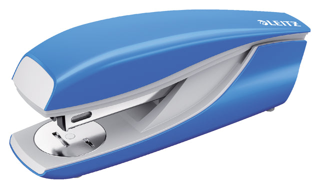 Agrafeuse Leitz NeXXT métal 30 feuilles bleu clair